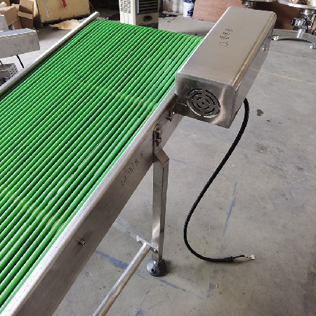 products conveyor