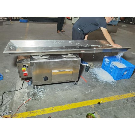 Fast reverse horizontal conveyor 8